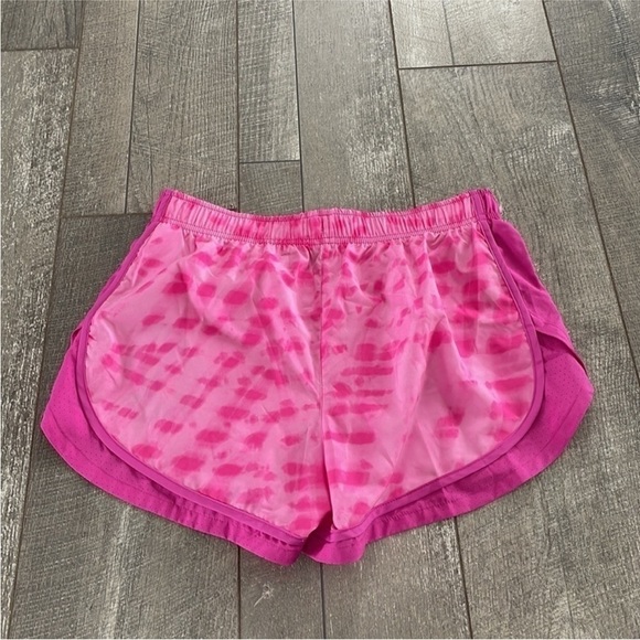 Nike Size Medium Pink Tie Dye Dri-Fit Sporty Athletic Shorts. - Picture 6 of 7